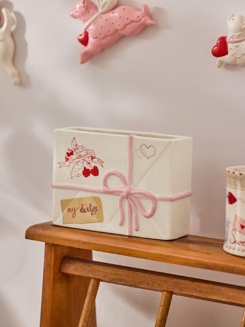 seraphine Cath Kidston Pink Love Letter Vase