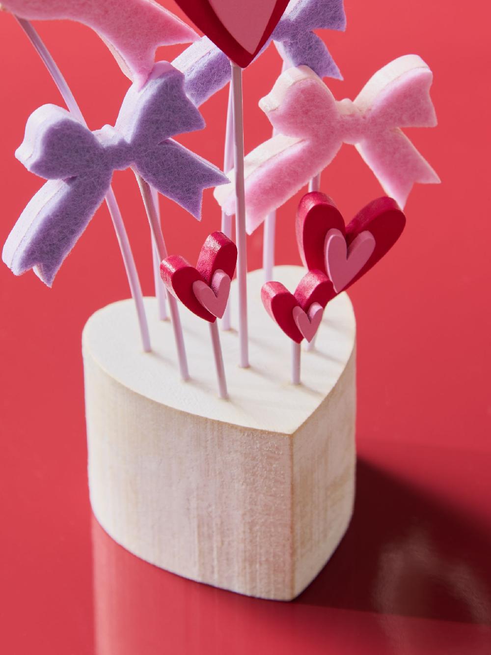 Seraphine Pink Felt Bows And Hearts Ornament