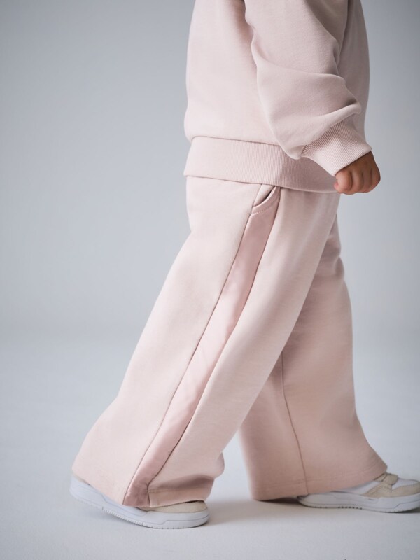 Seraphine SmALLSAINTS Light Pink Lover Sweatshirt And Wide Leg Joggers Younger Set